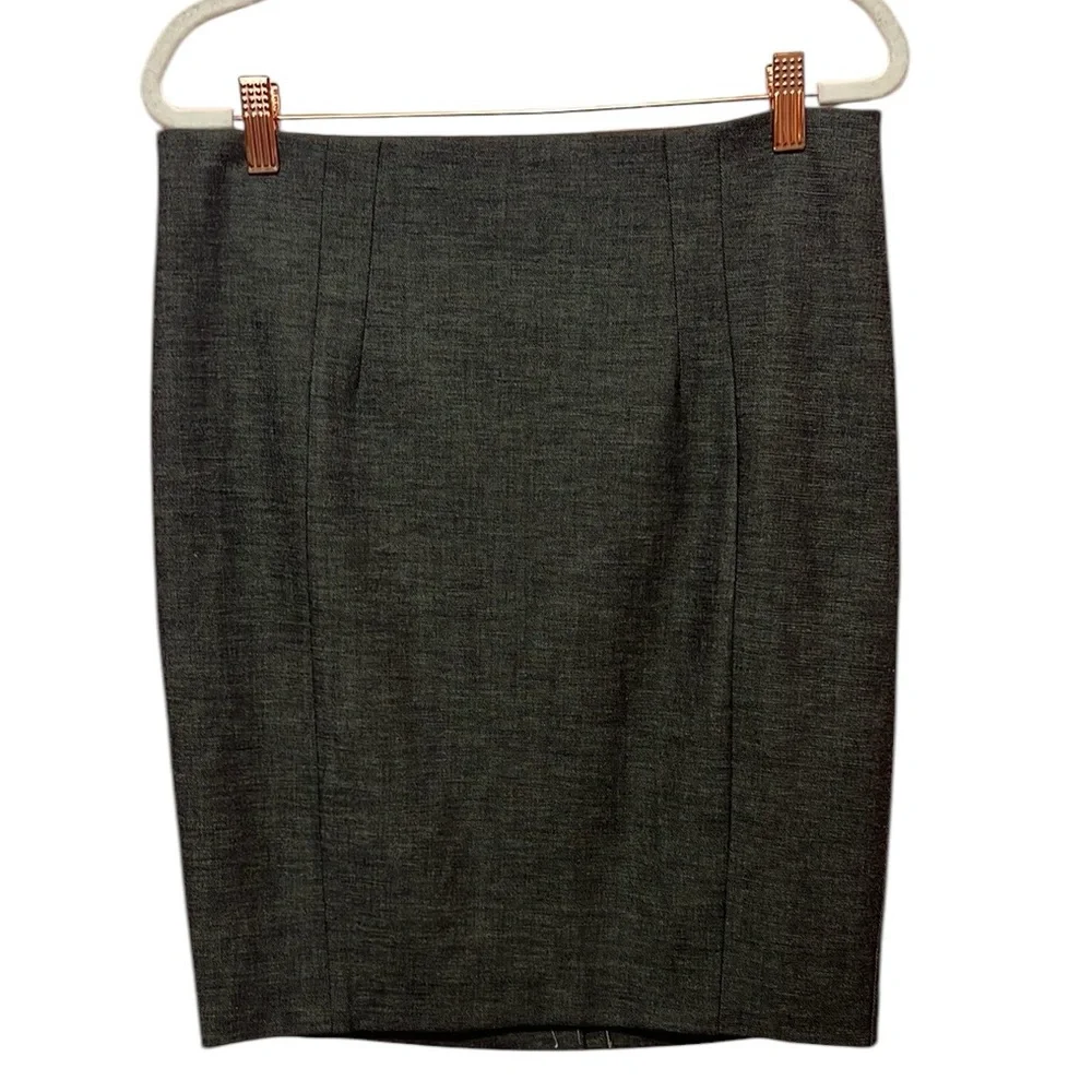 Express Gray Fitted Stretch Pencil Skirt. Size 8